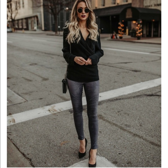 NEW Vegan Faux Suede Leggings Jeggings Riveted S - Picture 3 of 5